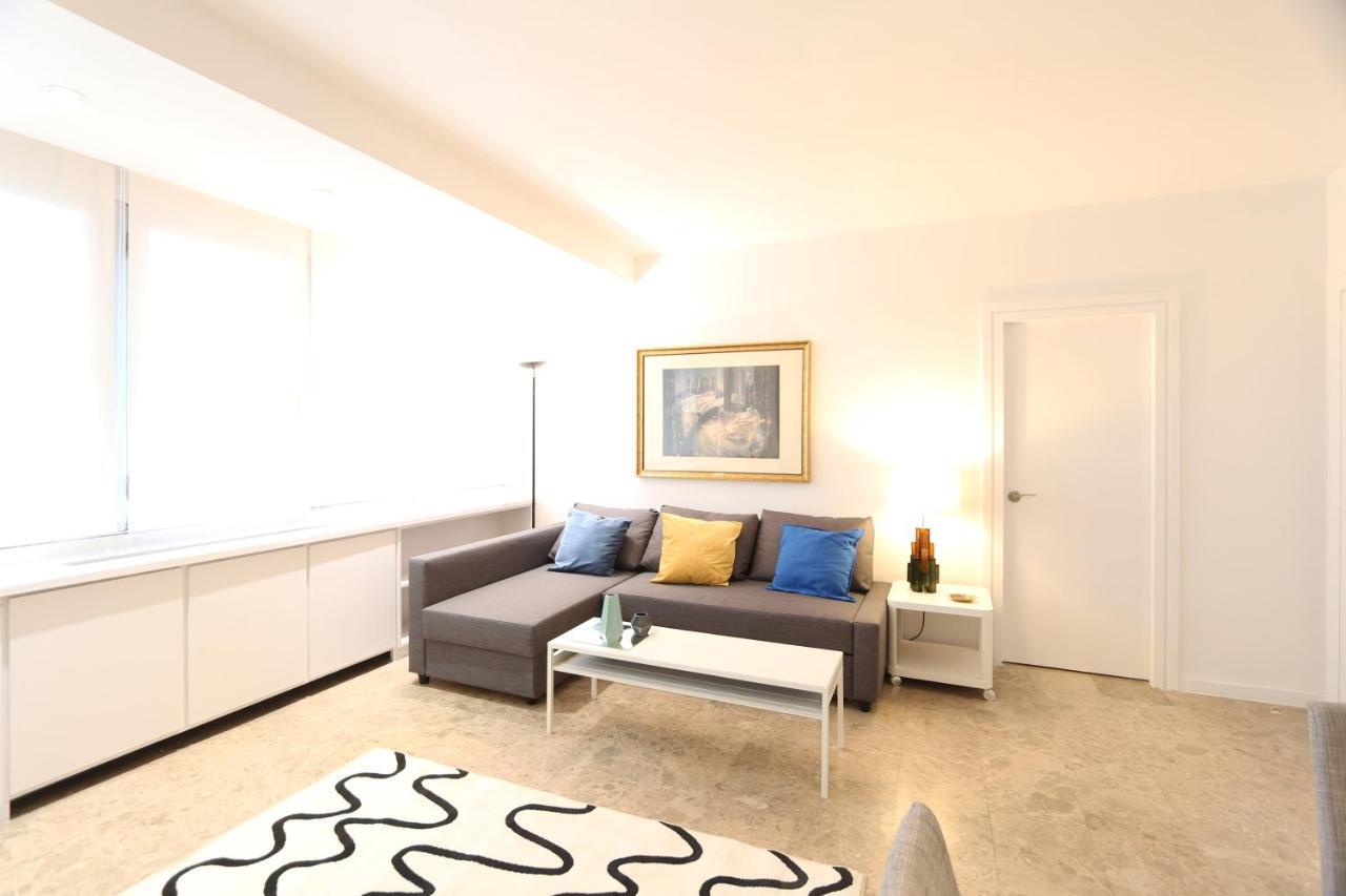 Urbantec Realty - Plaza De Colon Apartment Madrid Exterior photo