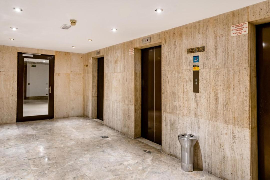 Urbantec Realty - Plaza De Colon Apartment Madrid Exterior photo