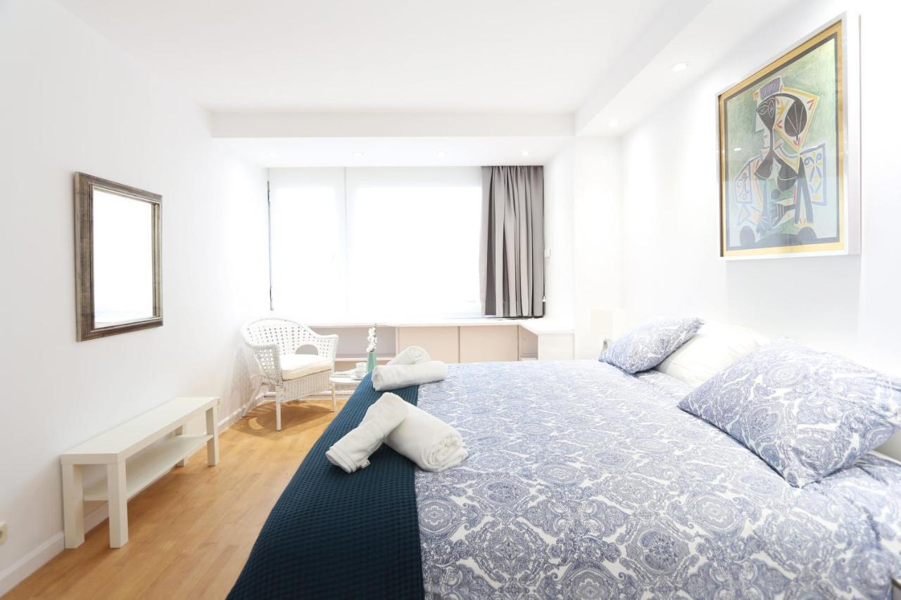 Urbantec Realty - Plaza De Colon Apartment Madrid Exterior photo