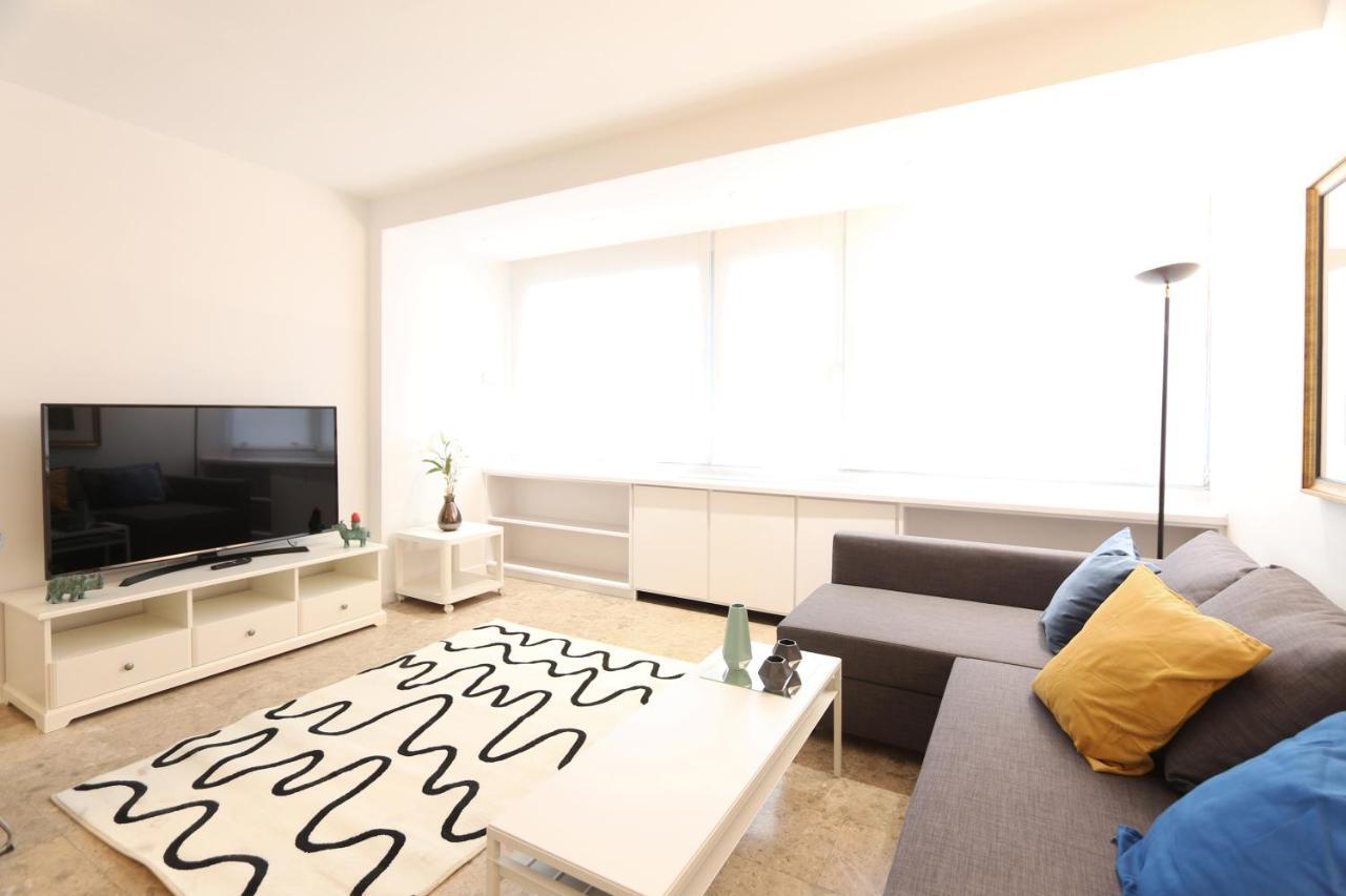 Urbantec Realty - Plaza De Colon Apartment Madrid Exterior photo